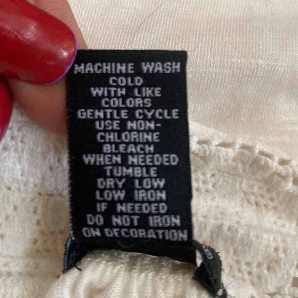 Rue21 white flowing top with adjustable straps. Size is small - Picture 6 of 6